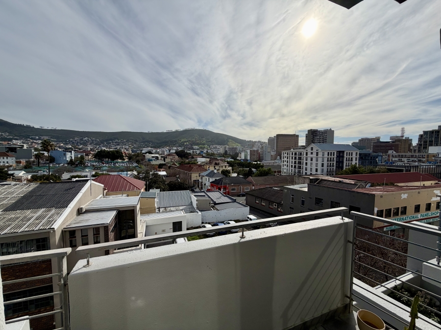 To Let 1 Bedroom Property for Rent in Gardens Western Cape